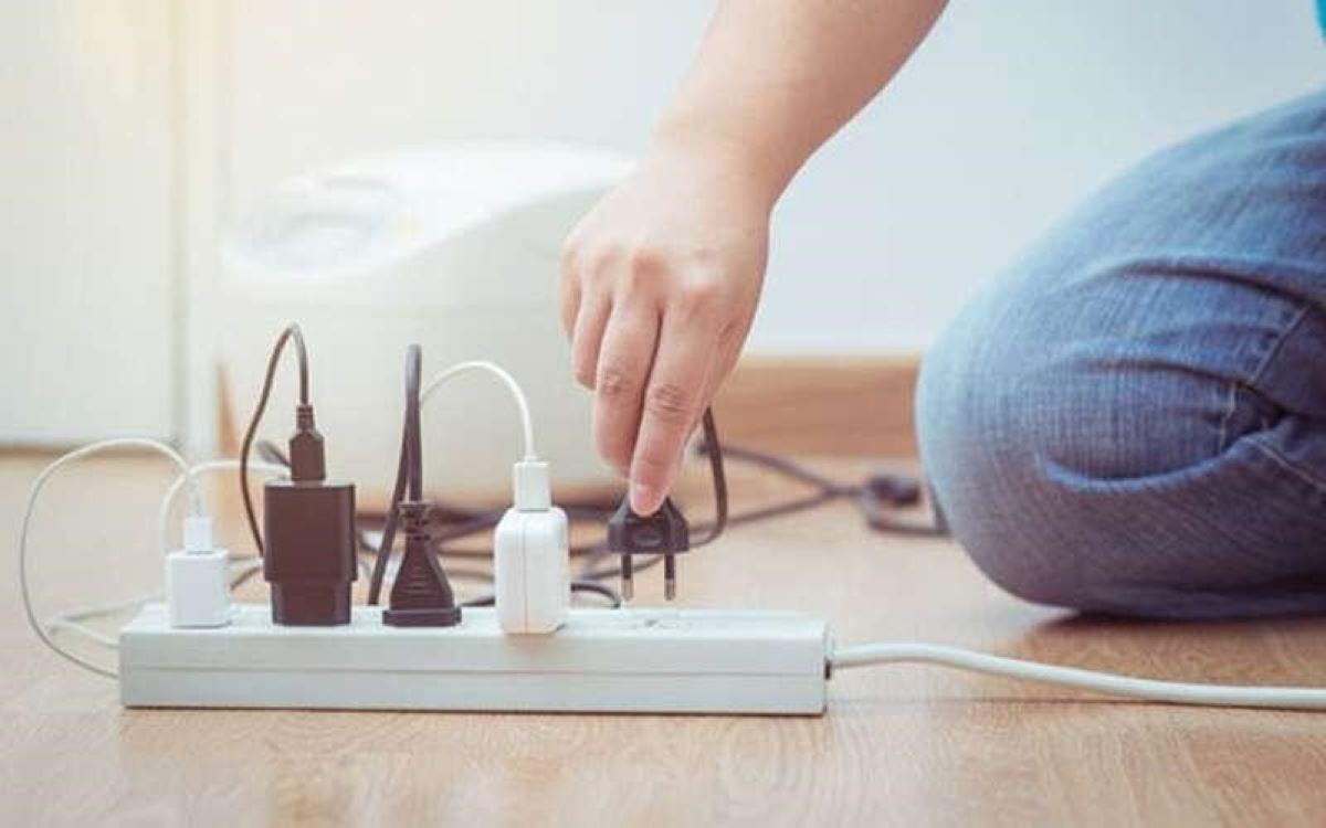 ترفند خانه داری امروز |  ۷ وسیله برقی خانگی که نباید در شب روشن بمانند