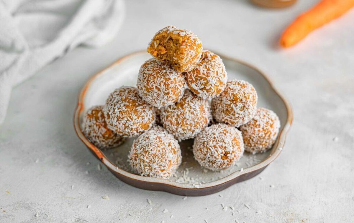 طرز تهیه کیک هویج یخچالی بدون فر؛ یک کیک خانگی خوشمزه با طعم فوق‌ العاده و دلچسب