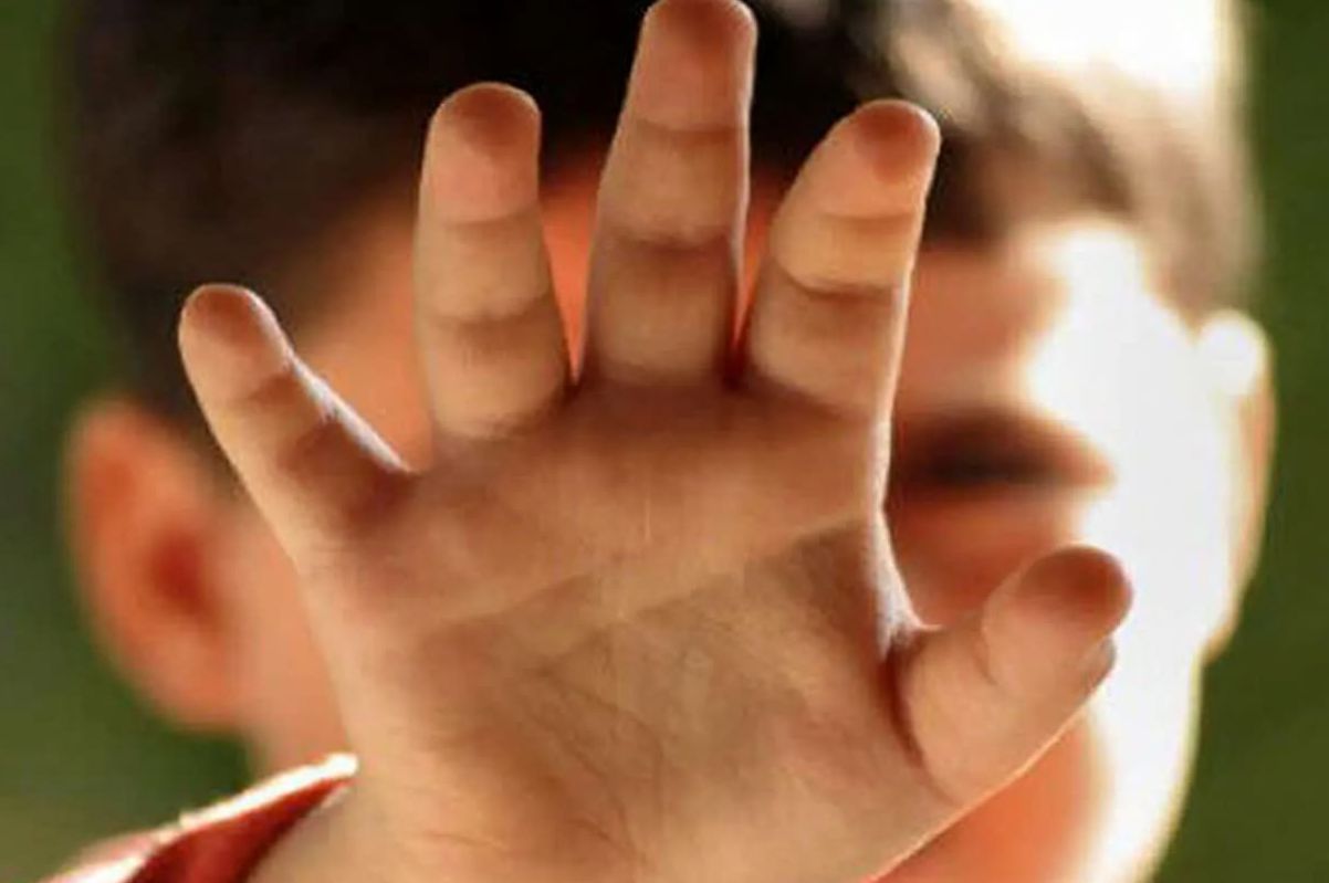 قتل آرش کوچولو 4 ساله بعد از تجاوز ناپدری سنگدل؛ اعدام در ملاءعام