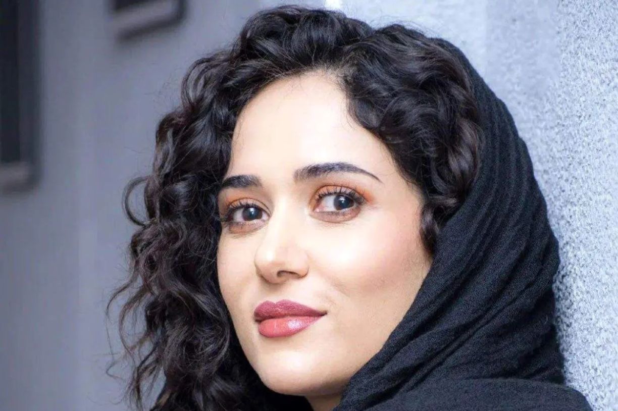 پریناز ایزدیار در اتاق گریم سریال جیران سال 1402