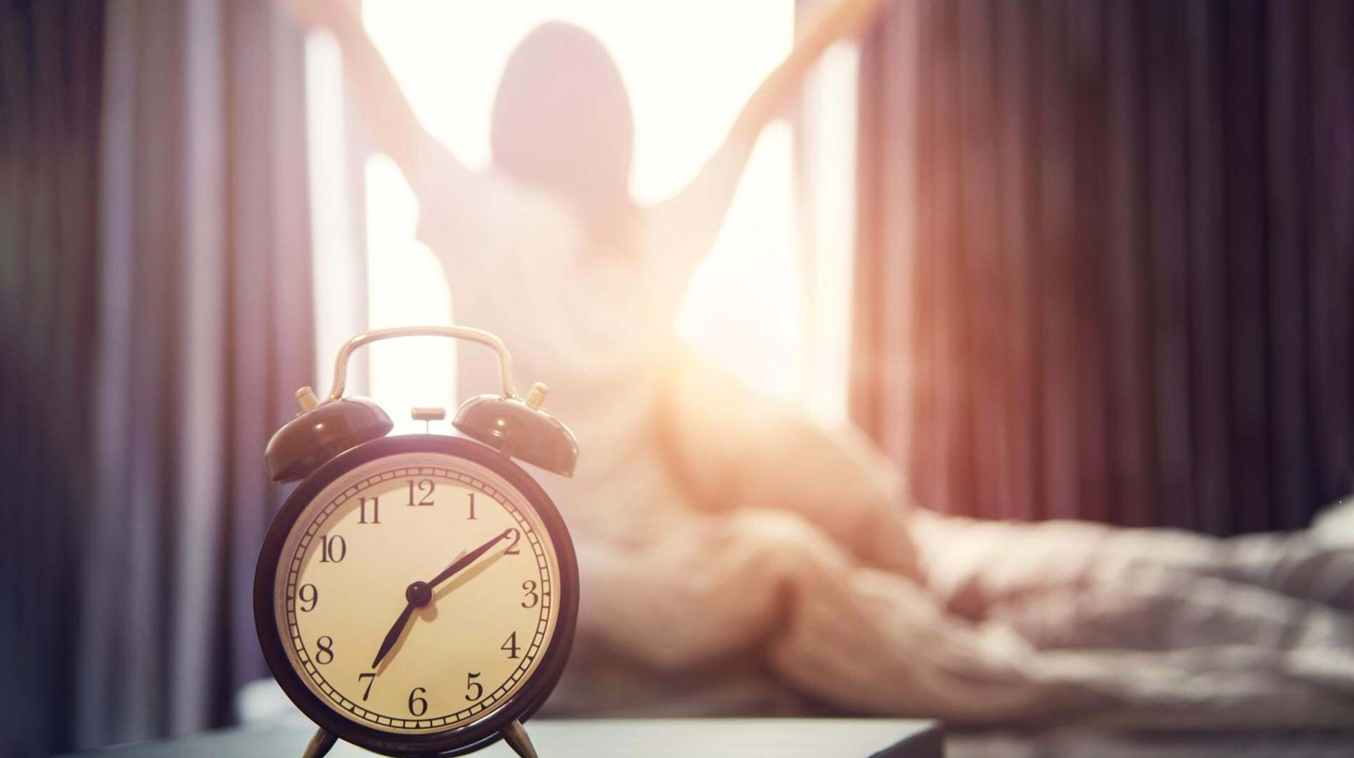 عادات روزانه افراد موفق | ۵ عادت صبحگاهی برای شادابی، سلامت و آرامش در تابستان