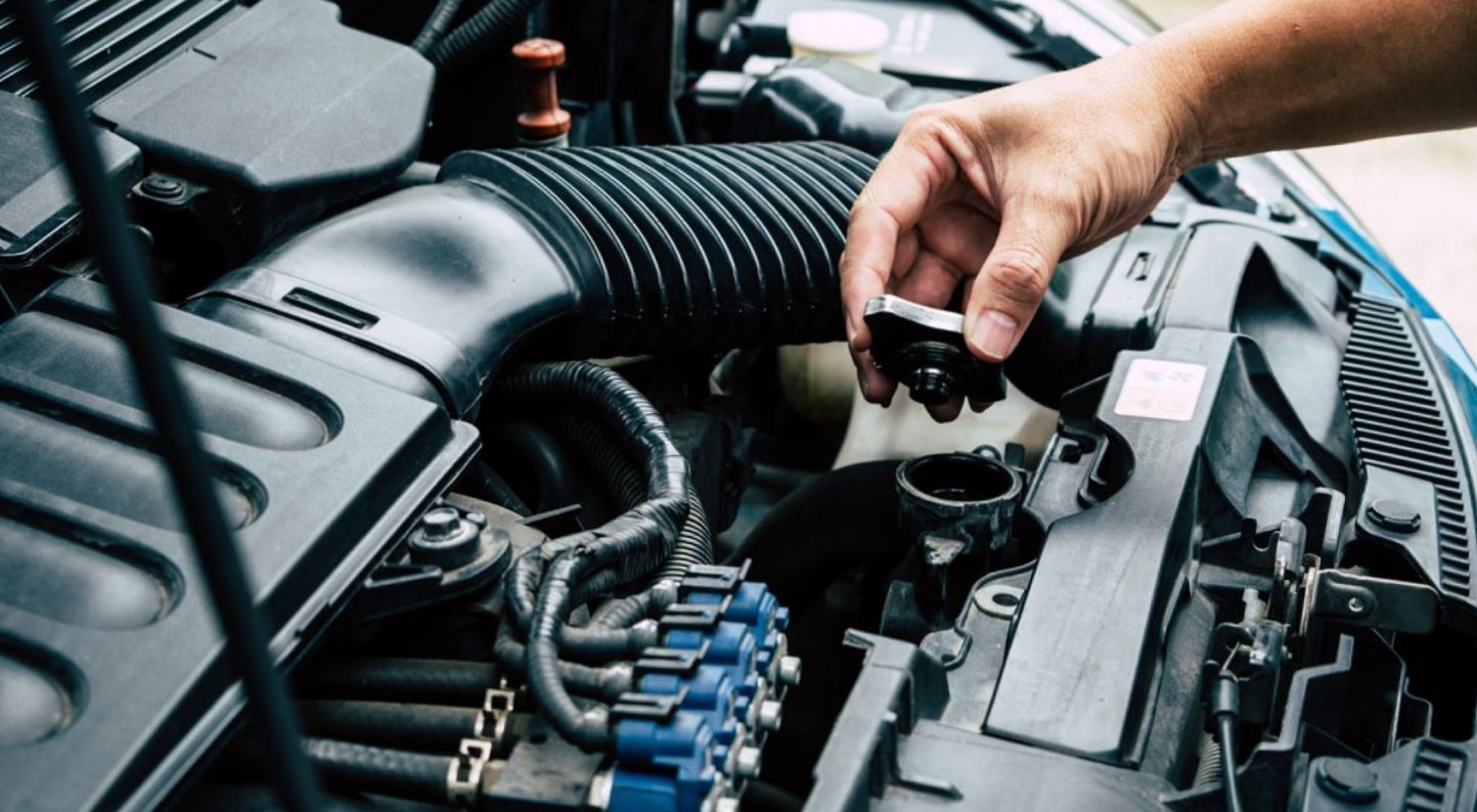 ترفند نگهداری از خودرو | چرا آب رادیاتور کم میشود؟؛ زمان چک کردن آب رادیاتور خودرو