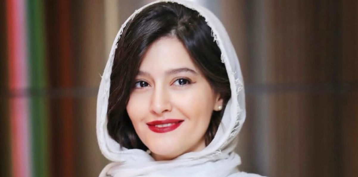 عکسی از تمرین یوگای پردیس احمدیه با شمایل خاص