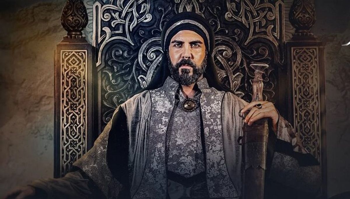 بازیگر دور رگه ایرانی - روس: به نظرم مسئولان نباید سریال معاویه را ممنوع می‌کردند