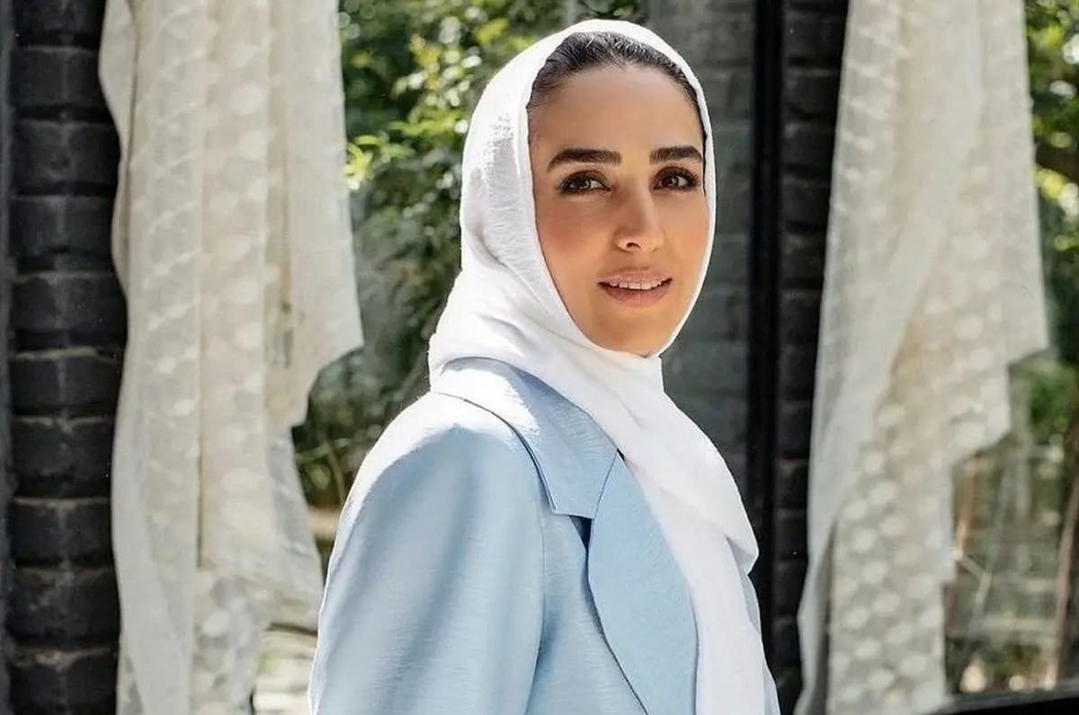 عکس (سفر در زمان)؛ چهره معصوم سوگل طهماسبی در 5 سالگی با لباس محلی