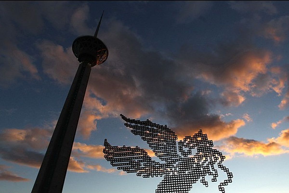 جشنواره فیلم فجر در برج میلاد؛ جلوهای از هنر و سینما! | برج میلاد، میزبان اصلی جشنواره فیلم فجر امسال!