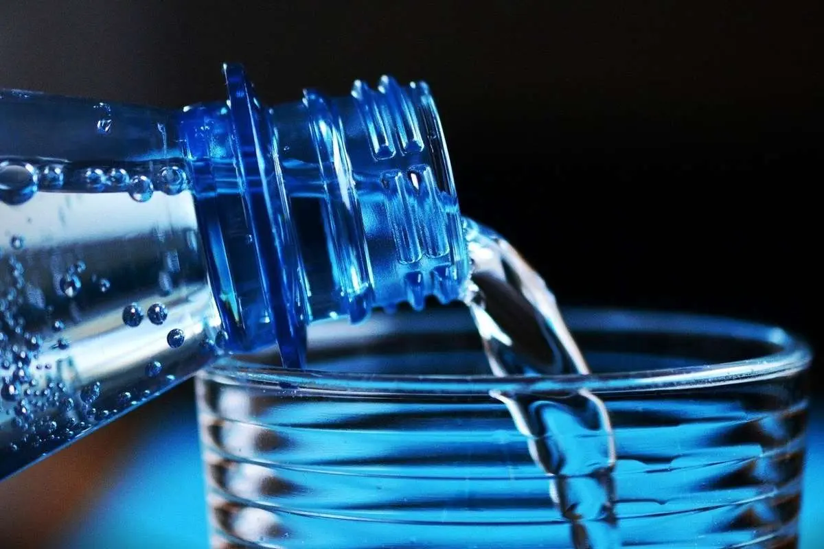 ورود سازمان غذا و دارو به ماجرای آب معدنیهای آلوده ایرانی