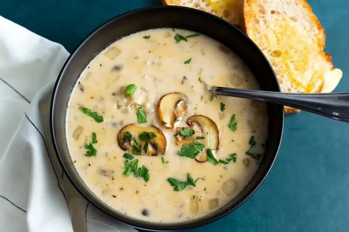 طرز تهیه سوپ کرمی فرانسوی با بلغور گندم