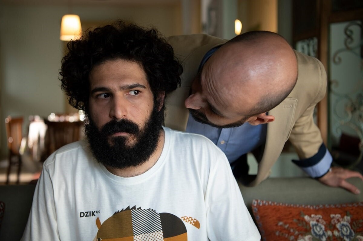 روی کنترل خشم مجید یوسفی بازیگر تاسیان: با کابینت و یخچال حرف می‌زنم!