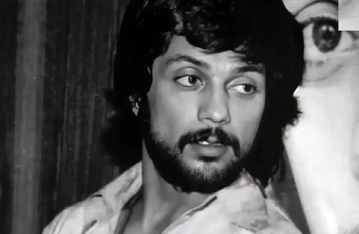 صحبت‌های داریوش: صدای من غمگین است چون چیزی جز غم وجود ندارد