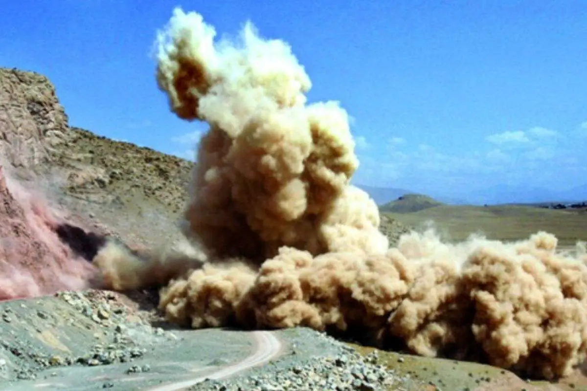 مردم اصفهان به گوش باشند؛ اجرای انفجار کنترلشده در محدوده شرق اصفهان