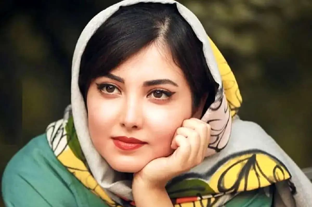 عکس بامزه زیبا کرمعلی از گوشه دنج اتاقش