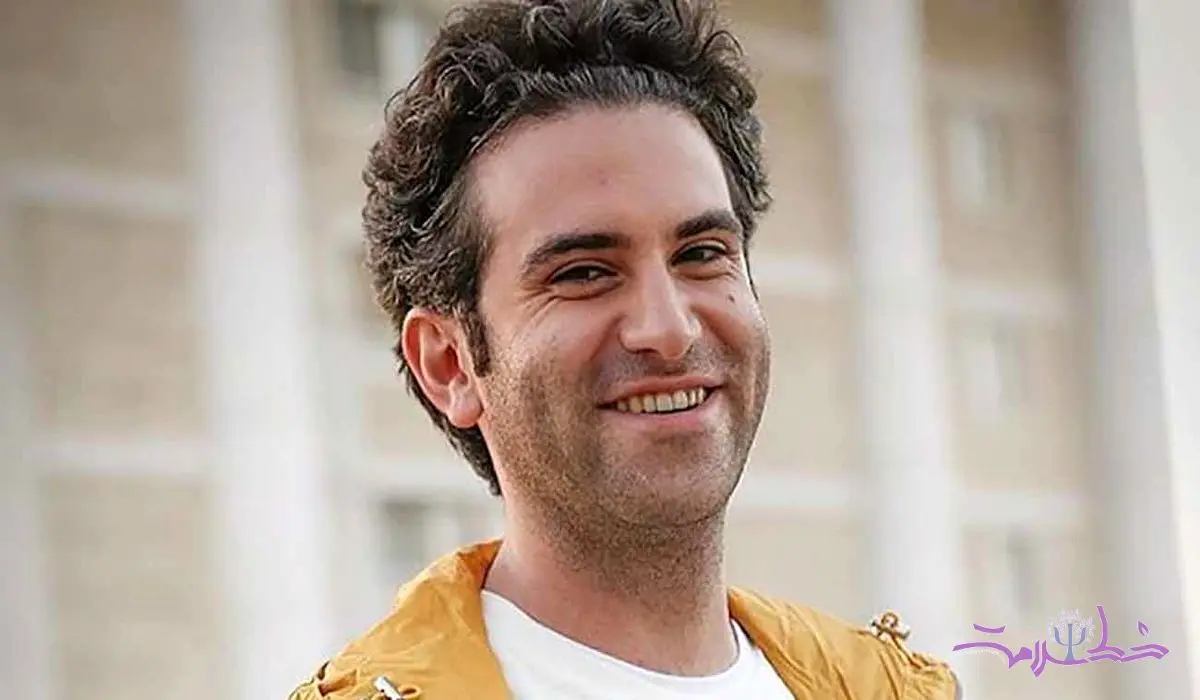 آوازخوانی هوتن شکیبا در فوق لیسانسه ها با آهنگ معروف گروه سون