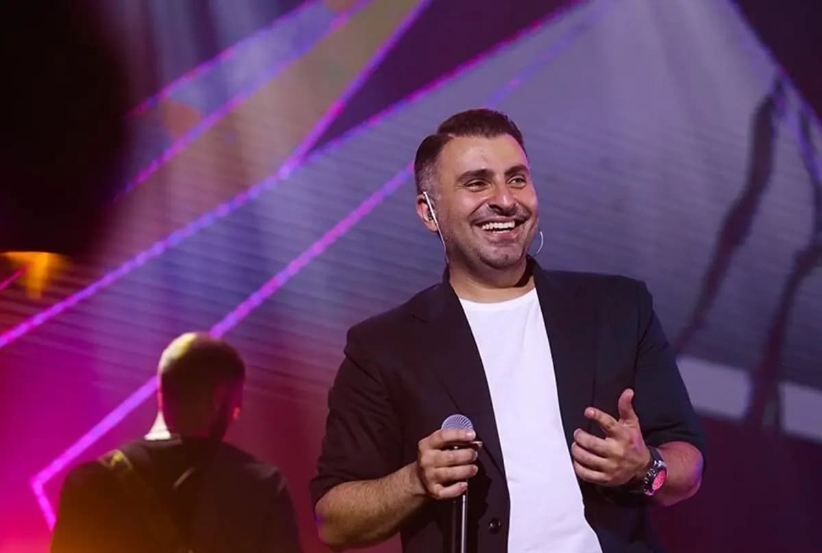 رقص علیرضا طلیسچی در جشن تولد 40 سالگی؛ همیشه با مادرم می‌رقصیدم!