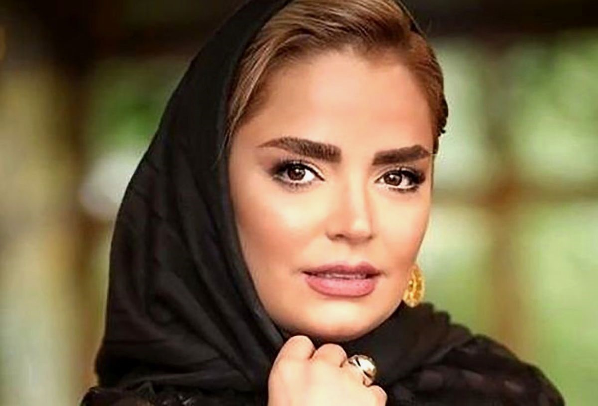 سپیده خداوردی بازیگر سریال آوای باران در حال کوهنوردی با پسرش سانیار