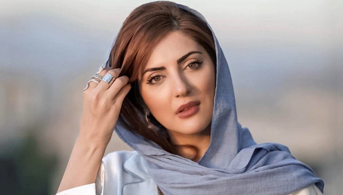 استایل هلیا امامی با حال و هوای قرن نوزدهم