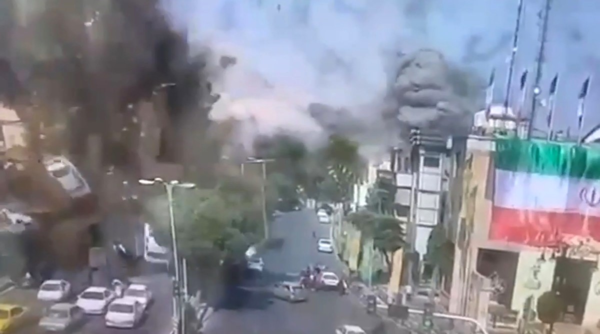 تصاویر هولناک از حمله اسرائیل به میدان تجریش؛ انتشار ویدئو دوربین‌های امنیتی از جنگ ۱۲ روزه برای اولین بار + فیلم