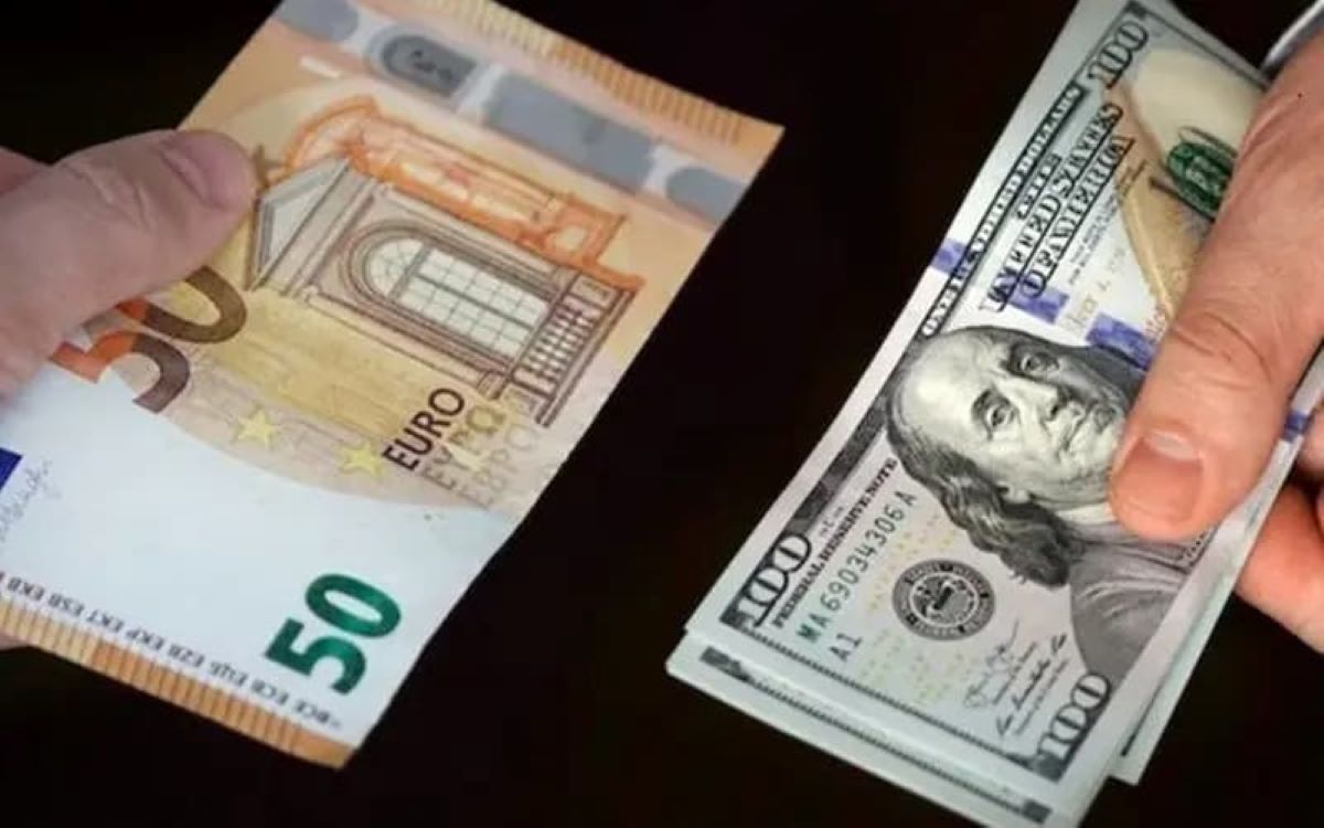 سقوط آزاد قیمت دلار ؛ کاهش ارزش دلار در برابر یورو