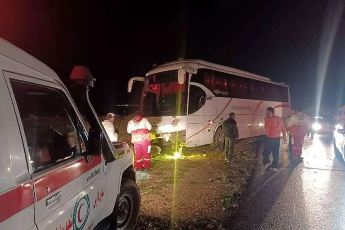 خبر داغ حوادث امروز| واژگونی مینی‌بوس در مسیر تکاب - شاهین‌دژ با 13 مصدوم
