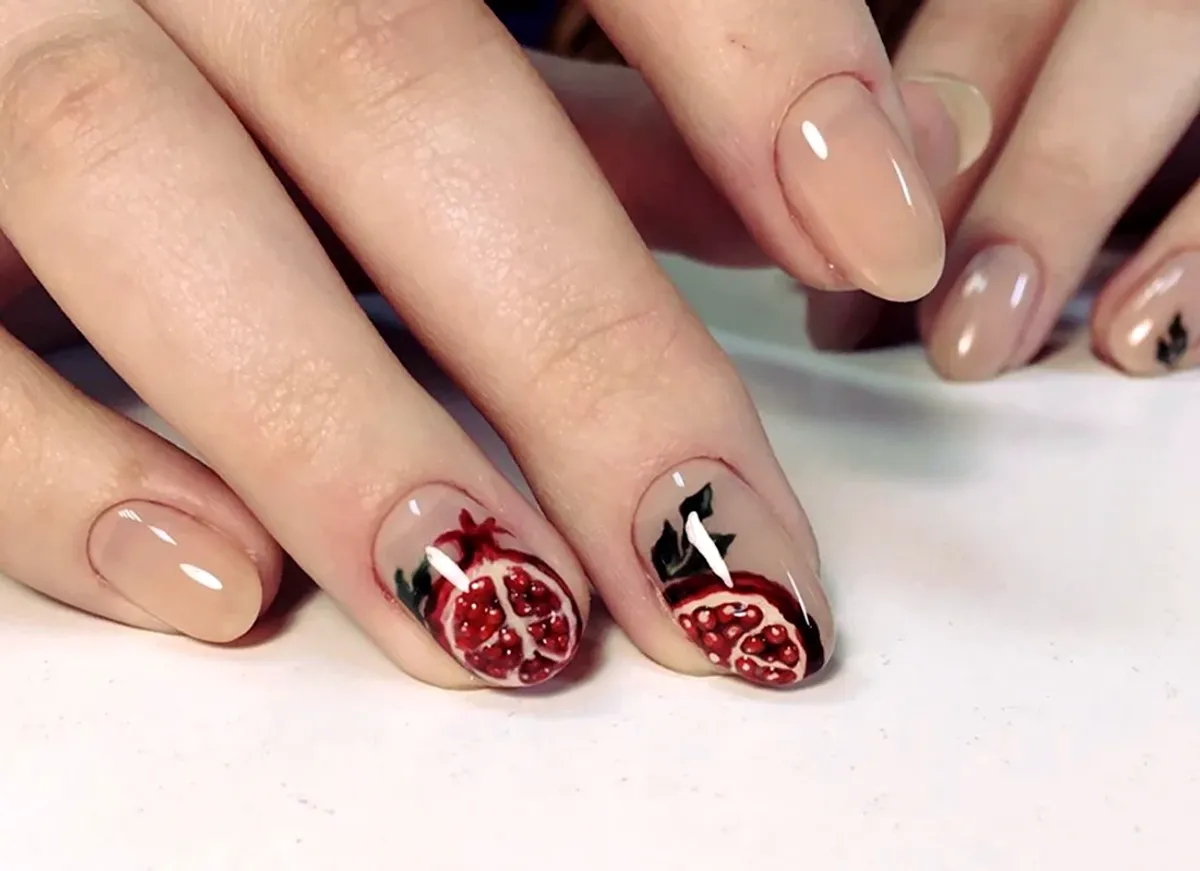 طراحی ناخن امروز | 36 ایده‌ جذاب طراحی ناخن و استایل یلدایی برای درخشیدن در طولانی‌ترین شب سال!