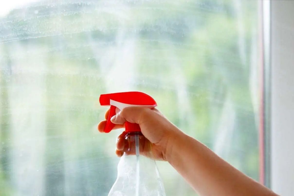 ترفند خانه داری| این وسایل را هرگز با شیشه پاک کن تمیز نکنید