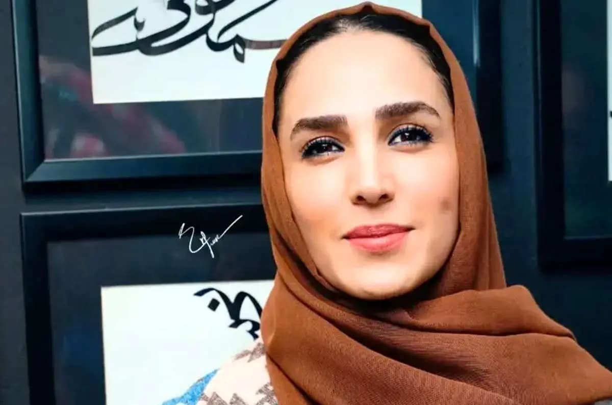 استایل هنری سوگل طهماسبی با نقوش سنتی در مراسم رونمایی از یک کتاب