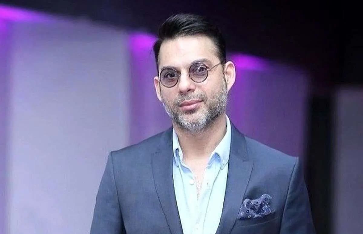 لحظهای صمیمی و بامزه پیمان معادی در کنار حیوان خانگیاش