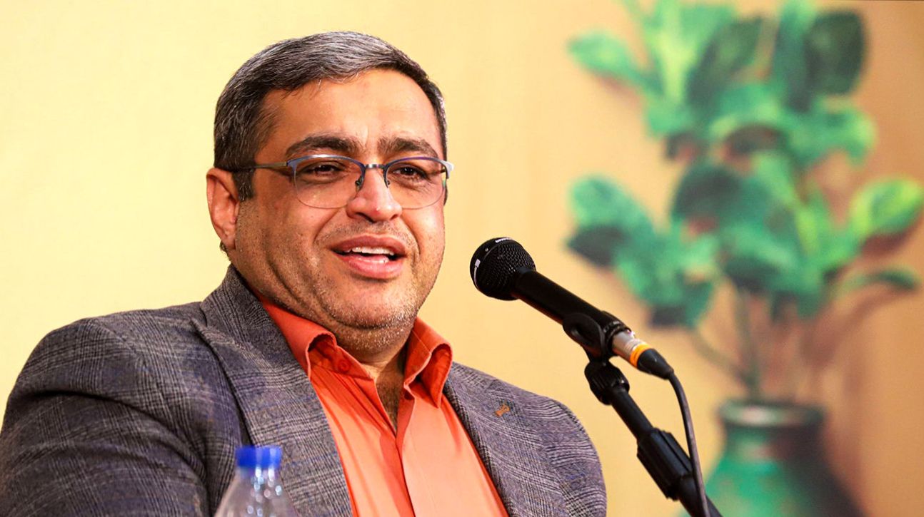 دکتر سعید عزیزی و نذرهای خندهدار خانمها!