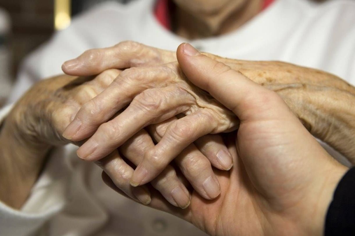 ویدئویی پربازدید از پرش زن ۸۲ ساله