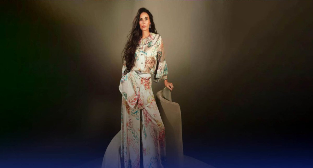 معرفی زیباترین زن سال؛ این زن 62 ساله زیباترین زن سال شد+عکس و بیوگرافی