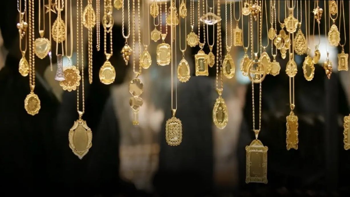 پیش بینی قیمت طلا و سکه امروز سه شنبه 15 مهر 1404؛ کاهش نرخ طلا ادامه دارد؟