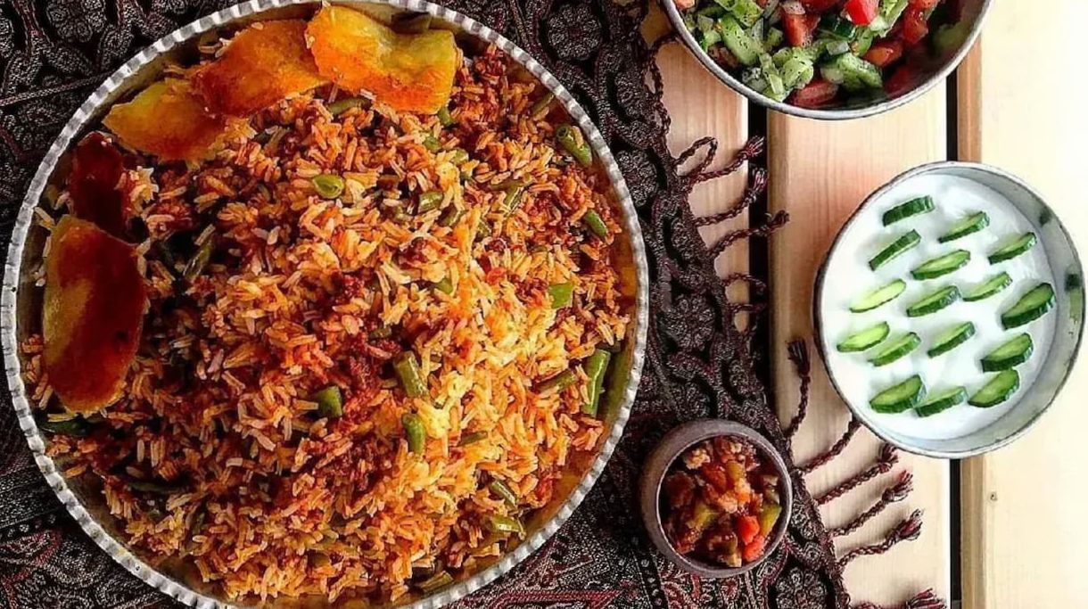 طرز تهیه لوبیا پلو دودی: خوش‌طعم و خاص با عطر دل‌انگیز دودی