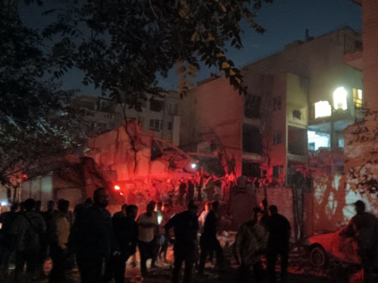 حمله اسرائیل به تهران؛ منطقه مسکونی نارمک هدف موشک‌ها قرار گرفت