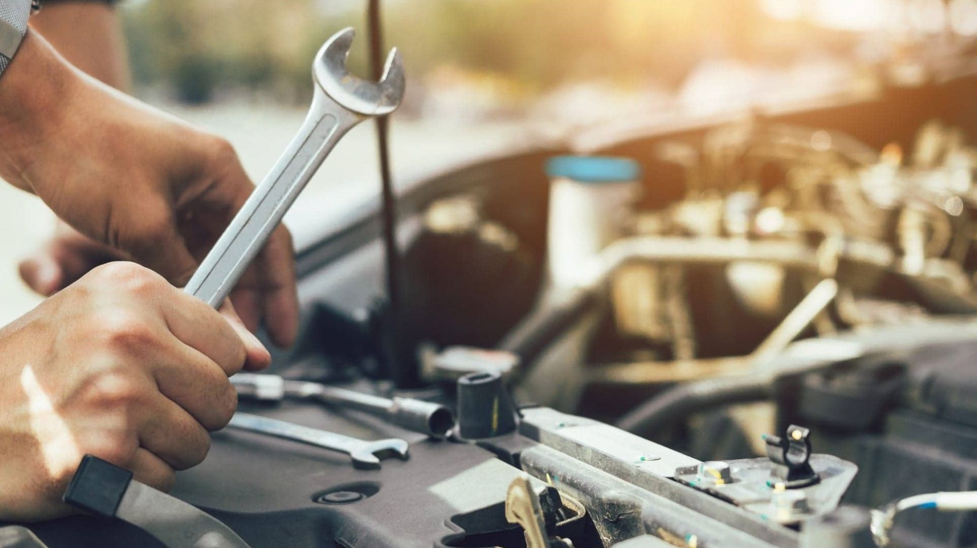 ترفند نگهداری از خودرو | دلیل تقه زدن خودرو و راه‌های تعمیر آن