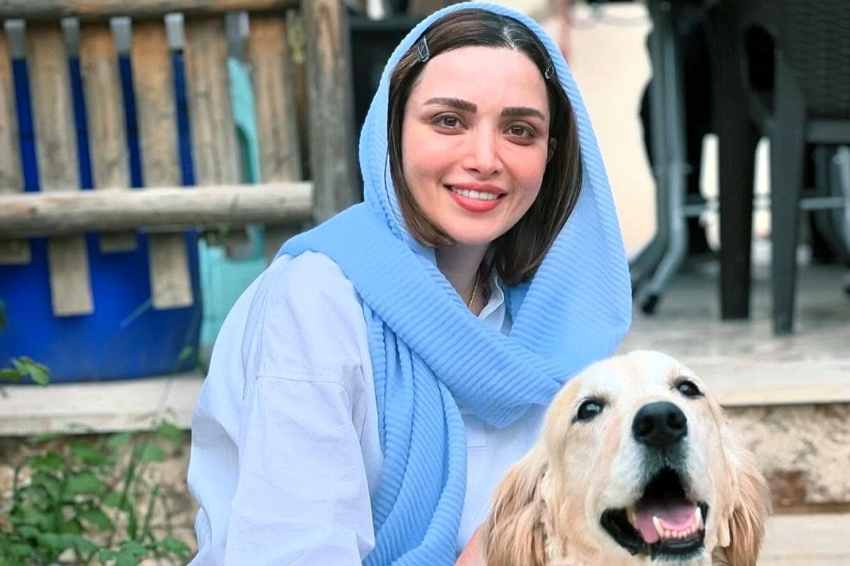 ژست زیبای بهنوش طباطبایی در دل طبیعت شیراز