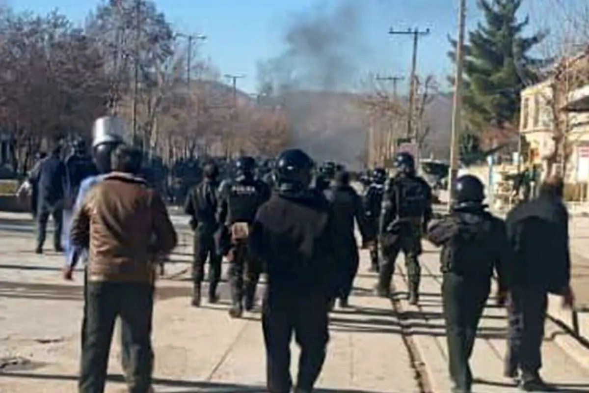 بدون شلوار مرا روی زمین کشیدند! | تصاویر دلخراش از وضعیت صورت مصدومان