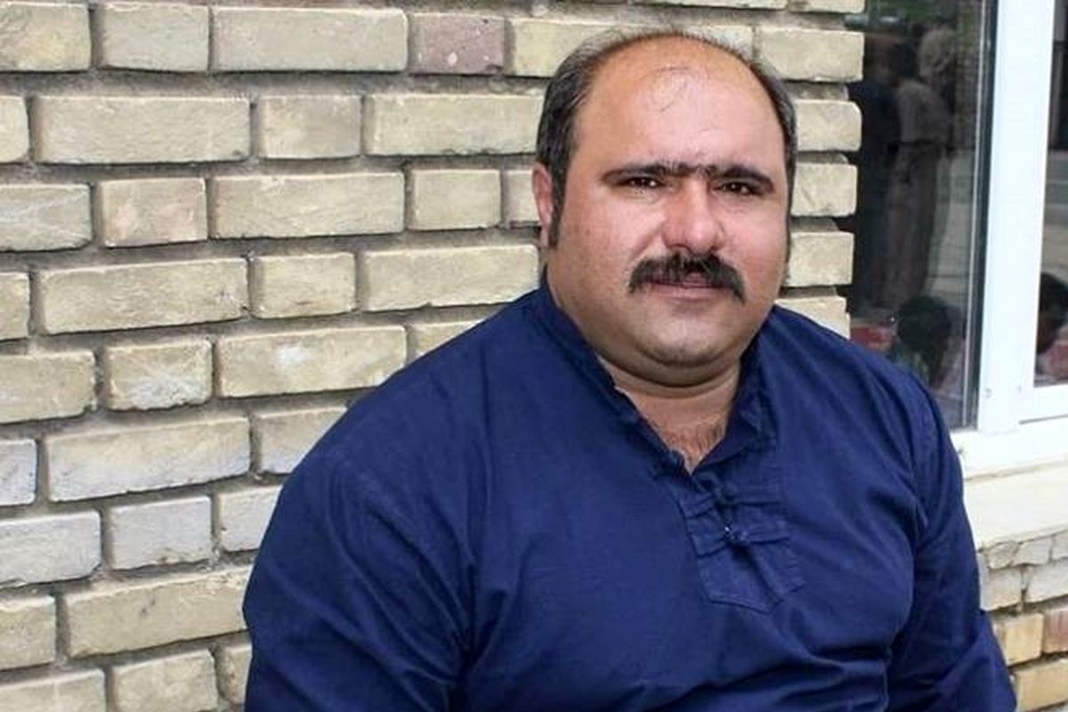 سلفی کاظم نوربخش بازیگر نون خ با جاناتان‌ها!