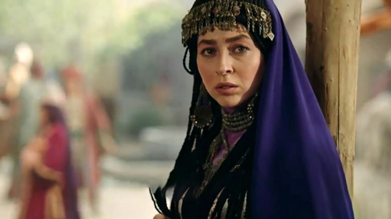 پریا مردانیان از پشت صحنه «مهیار عیار» رونمایی کرد! | استایل عجیب جانان در «مهیار عیار»؛ قفل برای سیمرغ!