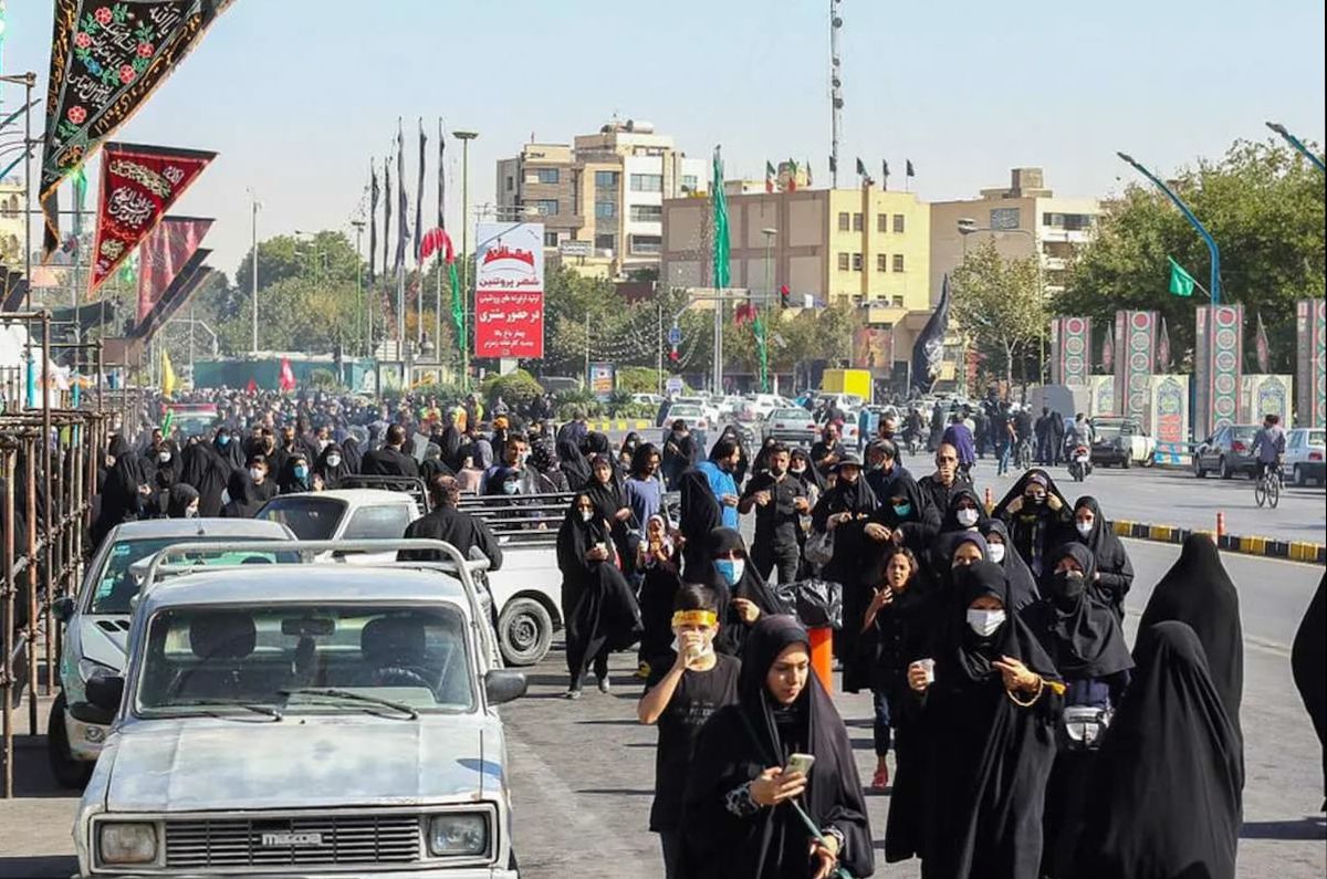 واژگونی خودرو زائران ایرانی در عراق با یک کشته و 14 مصدوم