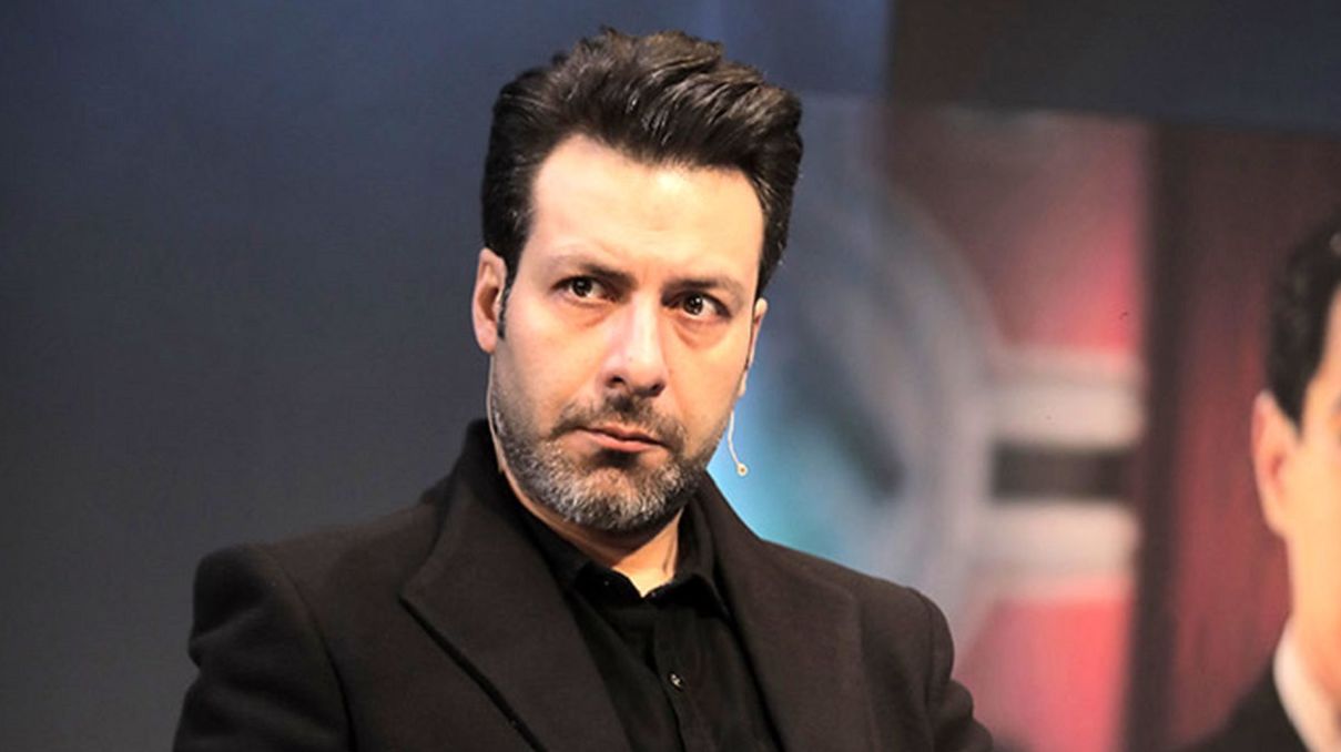 نگاهی به دکوراسیون شیک و مجلل خانه مجردی مجید واشقانی؛ از مبلمان مخمل تا تابلوهای هنری مدرن و فرش ایرانی