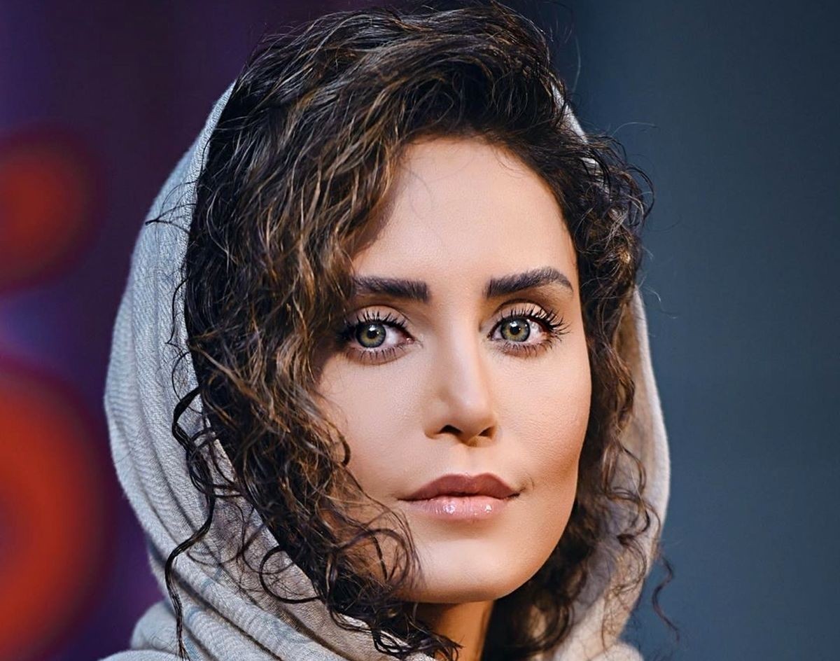 الناز شاکردوست رومیزی به سر کرد!+عکس