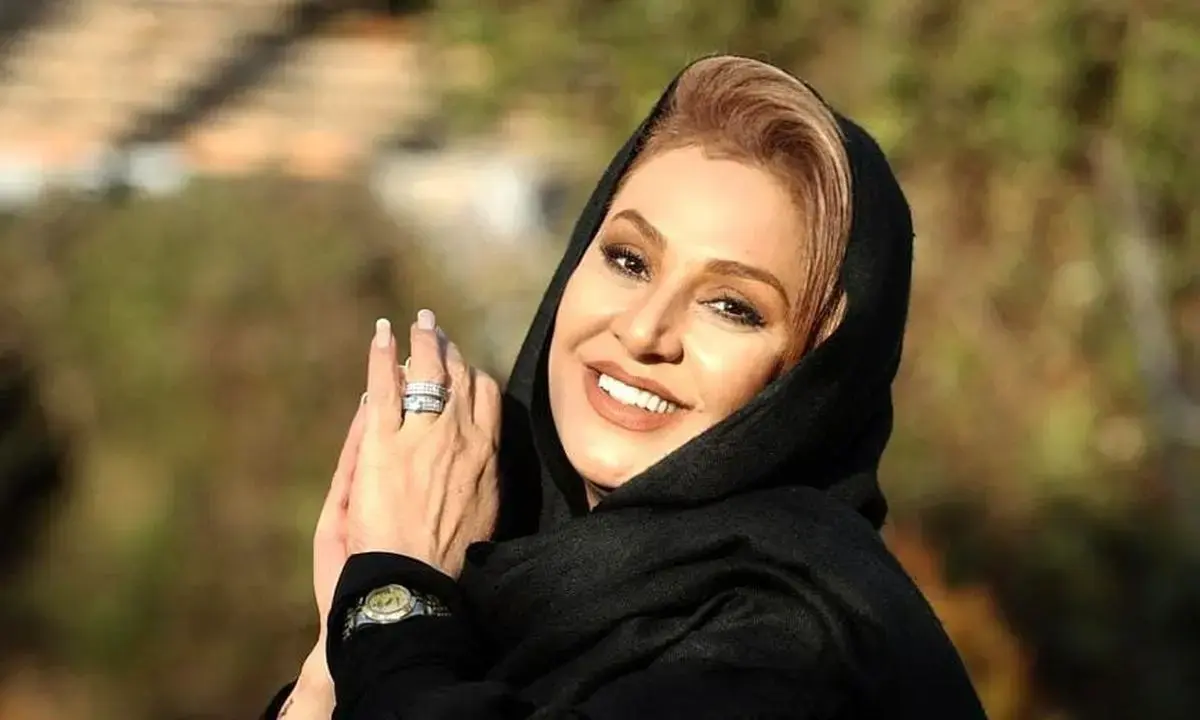 دکوراسیون شیک و مدرن خانه نسرین مقانلو با چیدمانی مینیمال و نورپردازی هوشمند