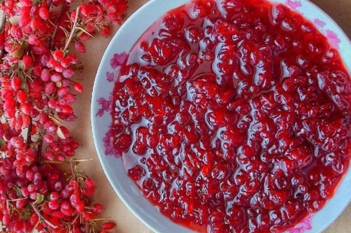 طرز تهیه مربای زرشک به روشی ساده؛ دلیل له شدن دانه‌های زرشک