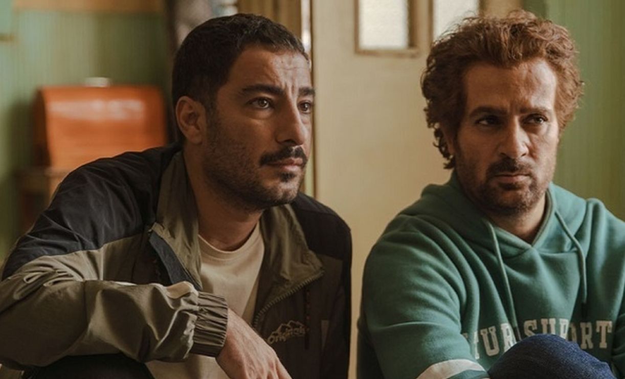 خوانندگی نوید محمدزاده با ارسطوی سریال پایتخت به زبان افغانی