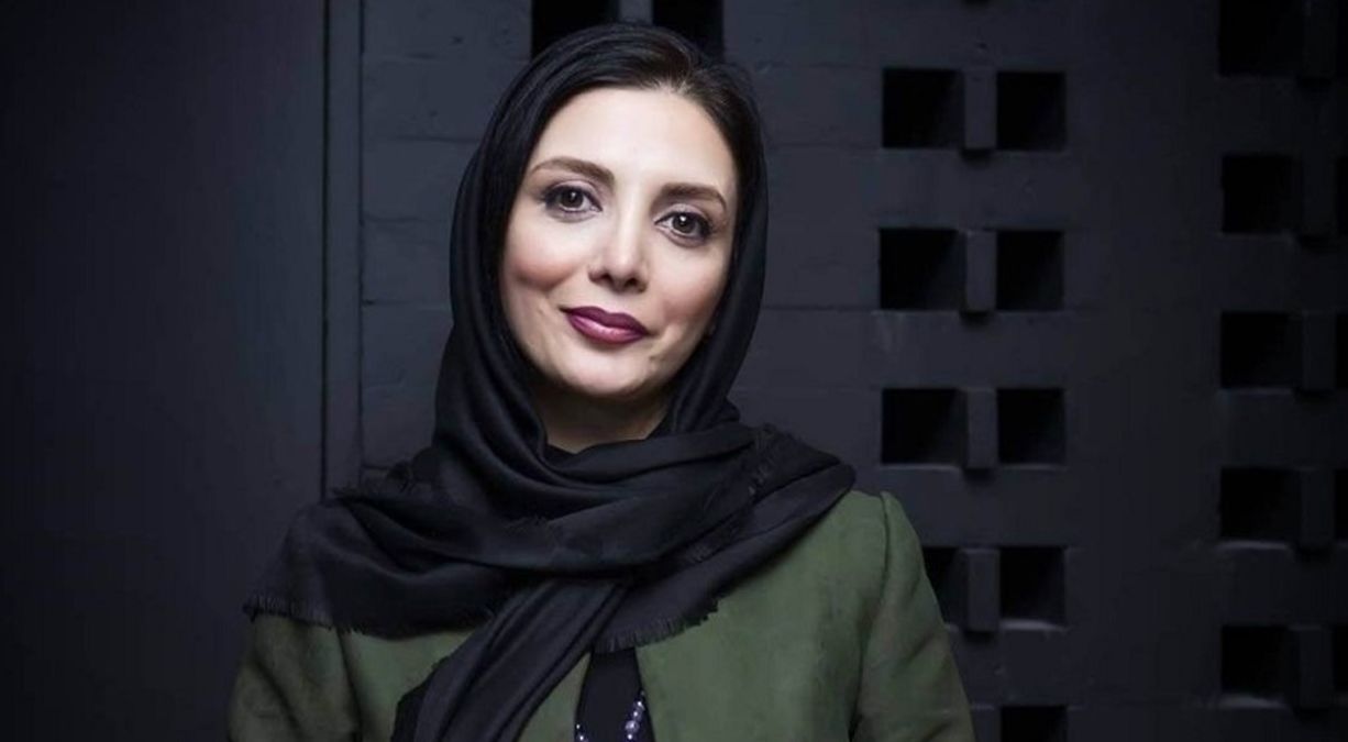 رفتارهای عجیب رویا میرعلمی در مراسم ختم پدرش: از خنده داشتم منفجر می‌شدم