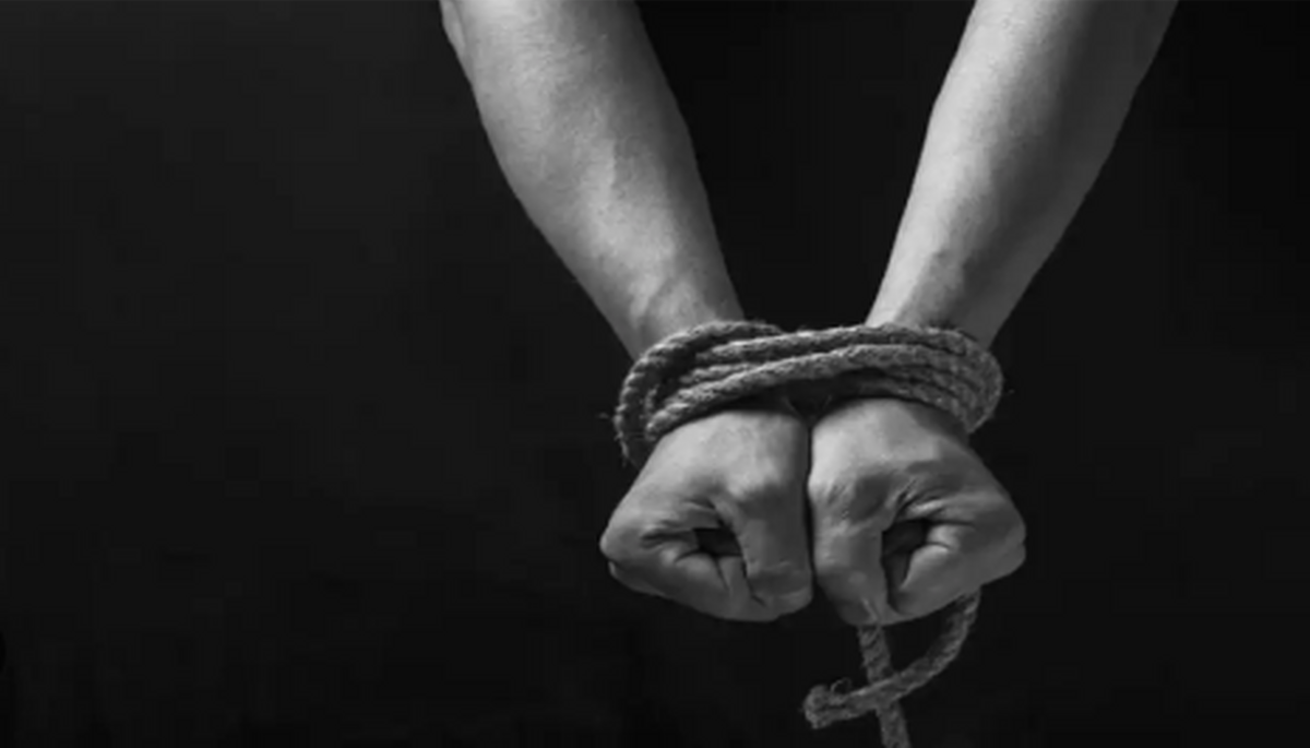 گروگانگیری خانوادگی در شرق تهران| شکایت واهی پدر برای رهایی از مزاحمت های پسر