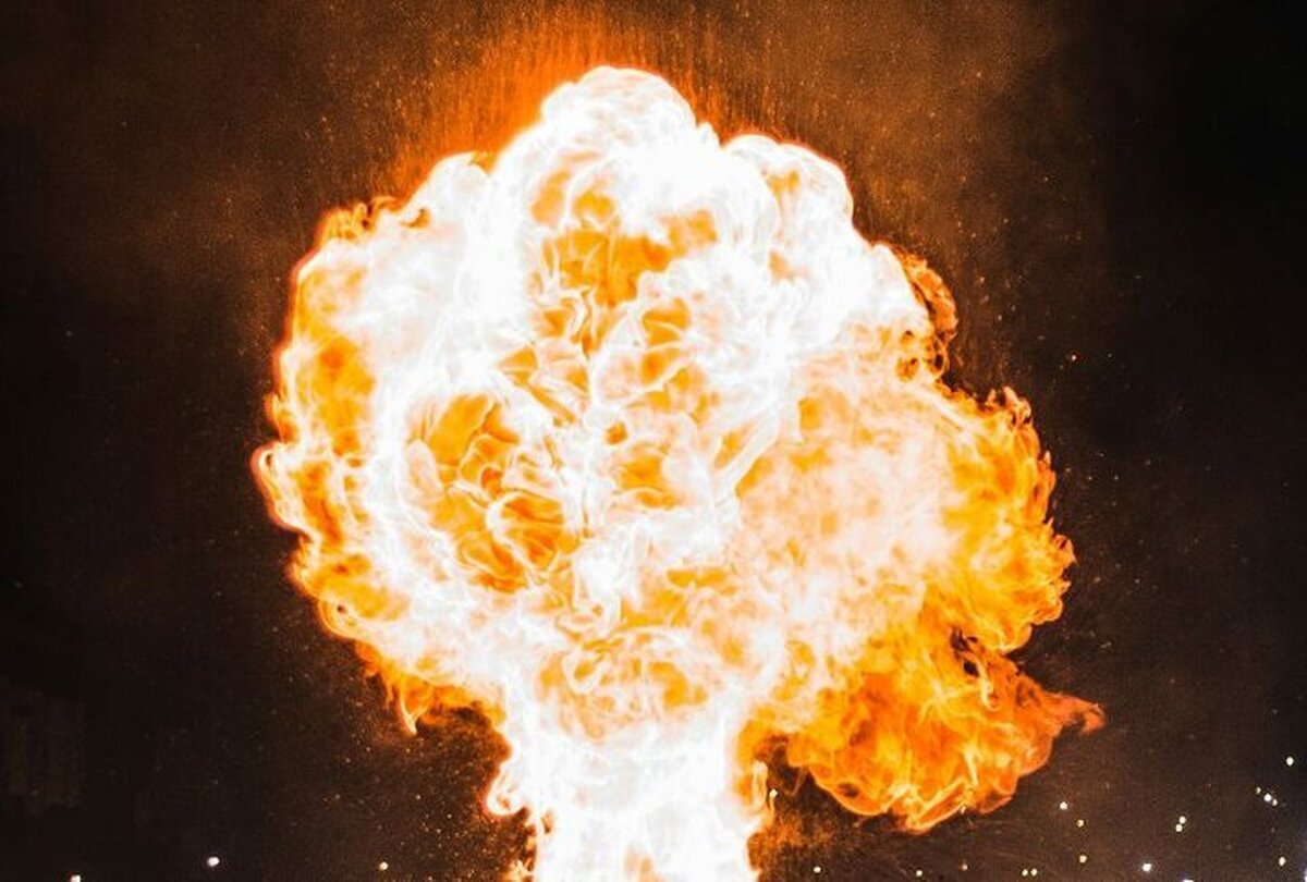 انفجار کارخانه تولید مواد منفجره با 19 نفر مفقودی+فیلم