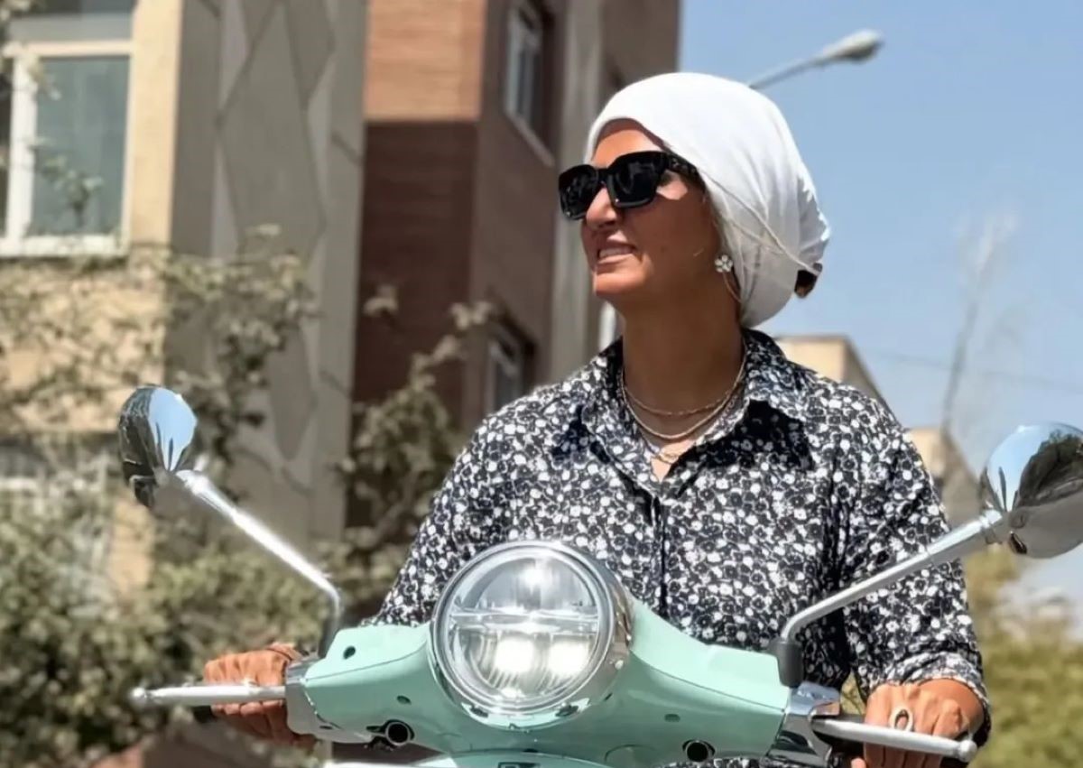 موتورسواری رویا جاویدنیا در خیابان‌های تهران+فیلم
