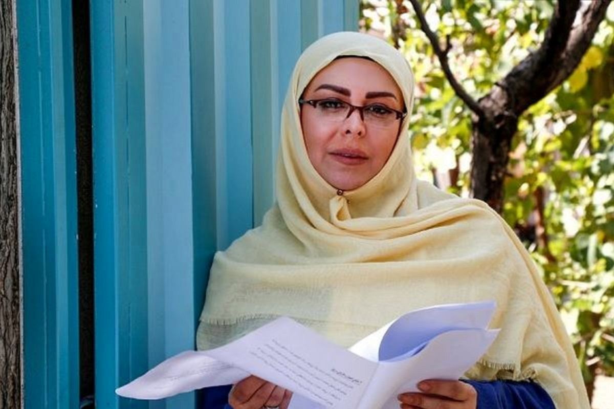 آوازخوانی فلور نظری با آهنگ معروف هایده؛ چهره‌اش بعد از عمل چقدر تغییر کرده