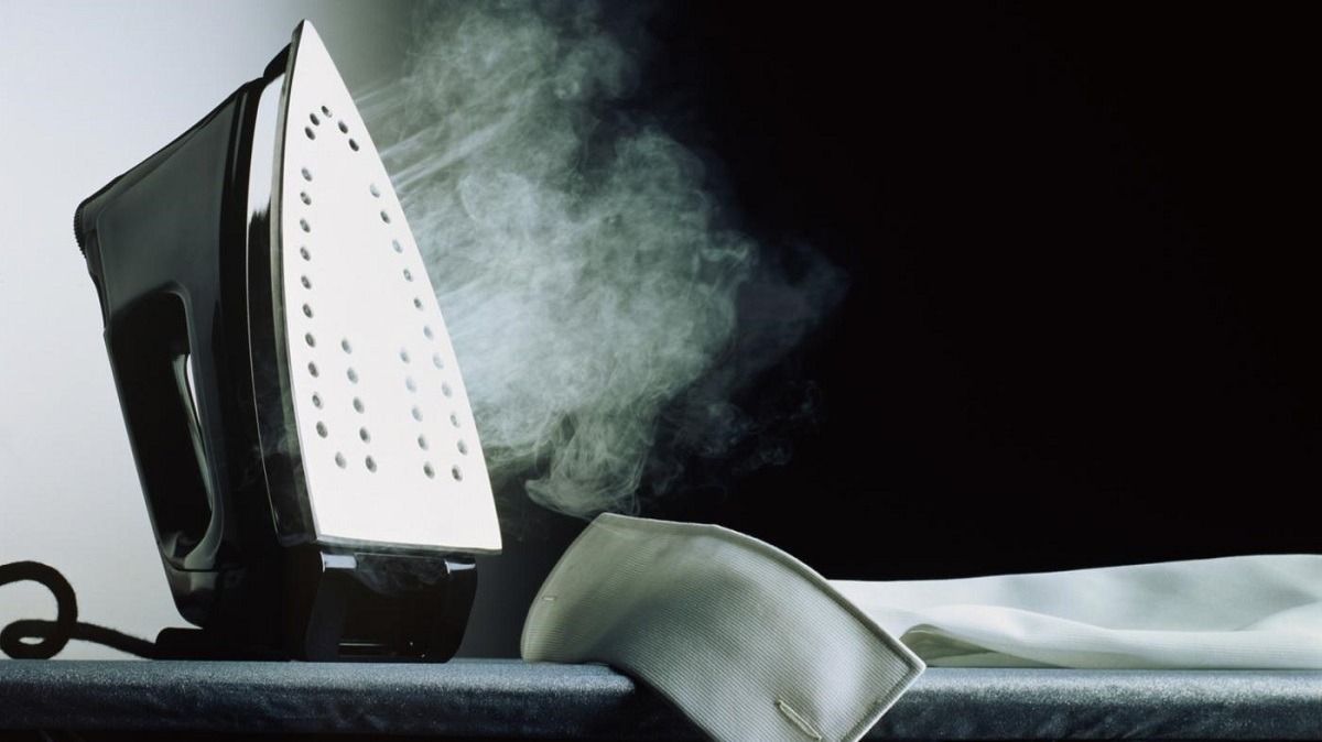 ترفندهای خانگی برای رسوبزدایی اتو بخار